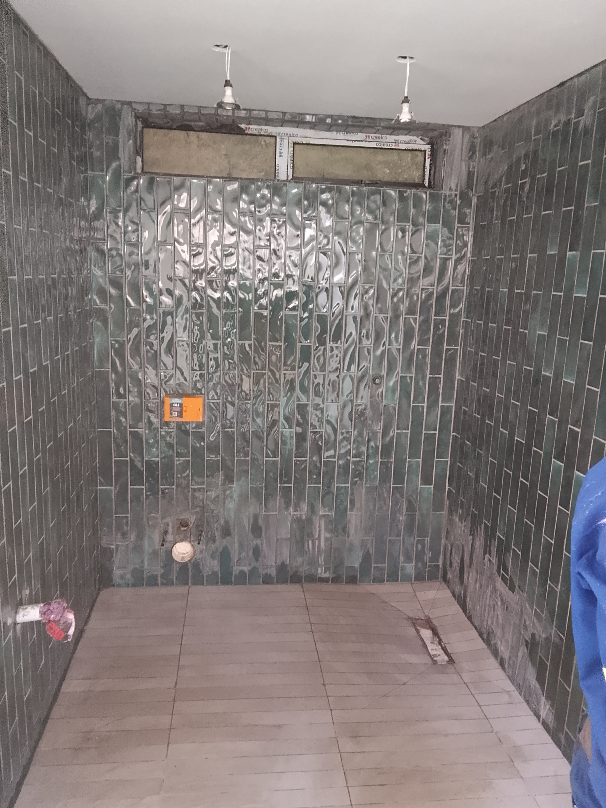 Dominic tiling Service